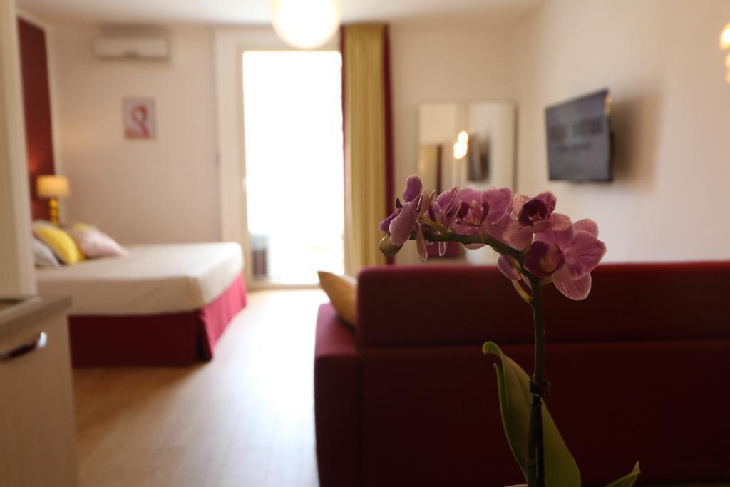 Toledo Boutique Studio Apartments Неаполь Екстер'єр фото